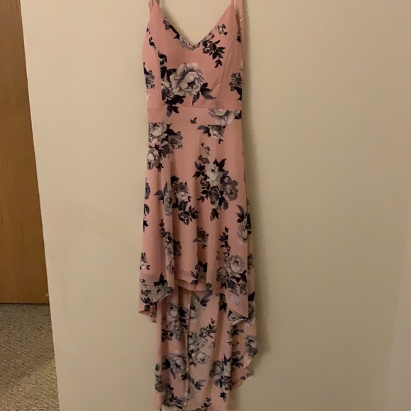 Clothes - Picture 1 of 1